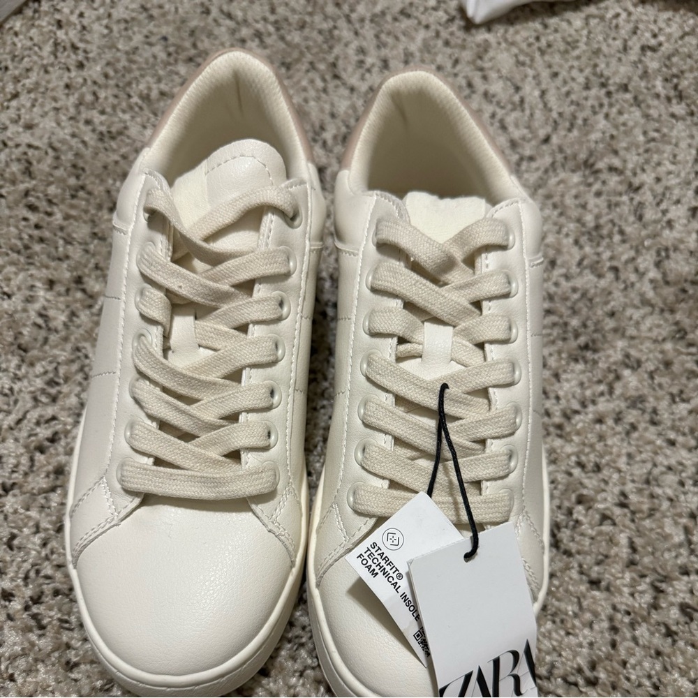 ZARA SNEAKERS NEW